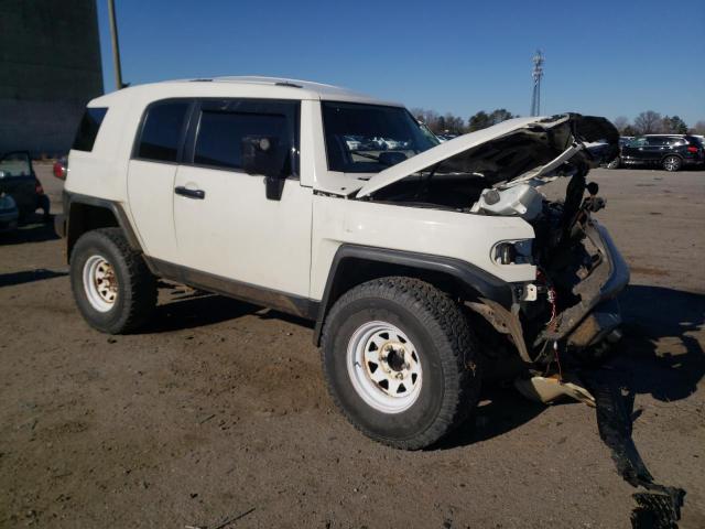 JTEBU11F28K041909 - 2008 TOYOTA FJ CRUISER WHITE photo 4