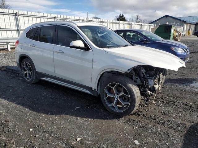 WBXHT3C51K3H35841 - 2019 BMW X1 XDRIVE28I WHITE photo 4