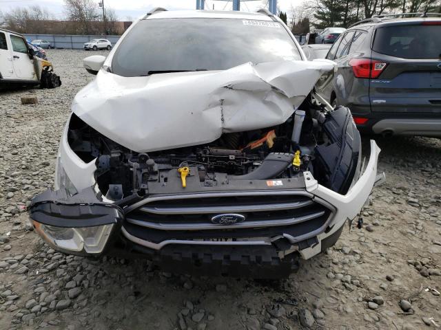 MAJ6P1UL8JC196789 - 2018 FORD ECOSPORT SE WHITE photo 5