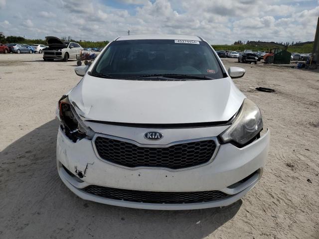 KNAFX4A87F5418162 - 2015 KIA FORTE EX WHITE photo 5