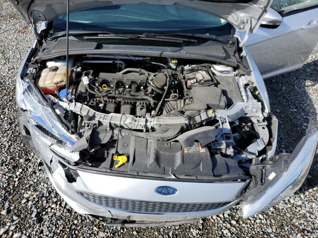 1FADP3F27GL272289 - 2016 FORD FOCUS SE SILVER photo 11