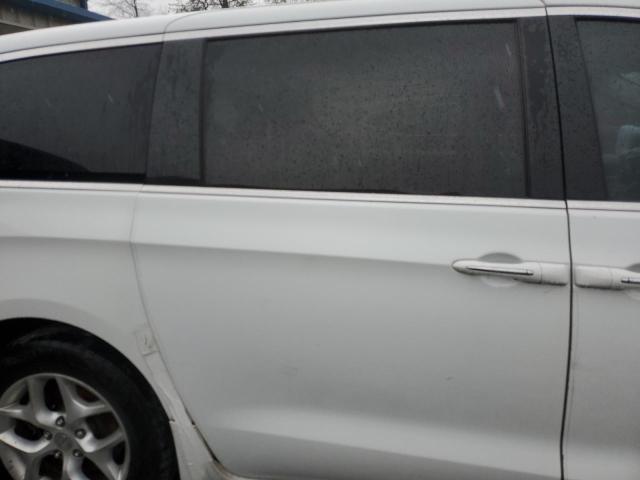 2C4RC1FG4JR116883 - 2018 CHRYSLER PACIFICA TOURING PLUS WHITE photo 11