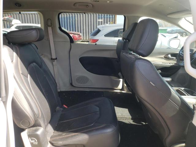 2C4RC1BGXJR144693 - 2018 CHRYSLER PACIFICA TOURING L WHITE photo 11