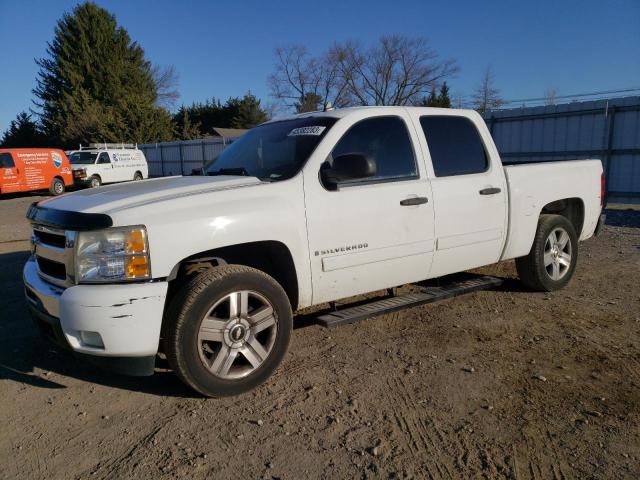 3GCEC13J67G523875 - 2007 CHEVROLET SILVERADO C1500 CREW CAB WHITE photo 1