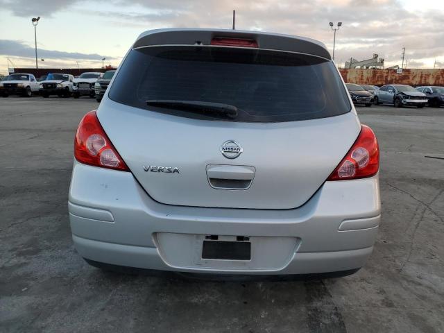 3N1BC13E38L381597 - 2008 NISSAN VERSA S SILVER photo 6