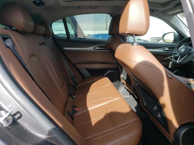 ZASFAKPN0J7B78964 - 2018 ALFA ROMEO STELVIO SPORT Grau Foto 11