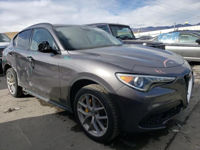 ZASFAKPN0J7B78964 - 2018 ALFA ROMEO STELVIO SPORT Grau Foto 4