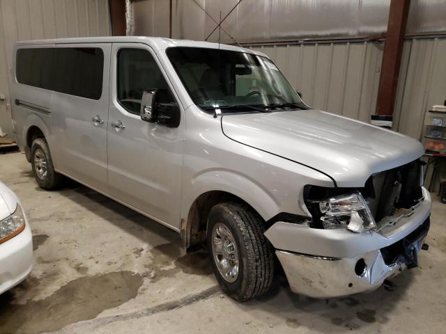 5BZAF0AA5FN851975 - 2015 NISSAN NV 3500 S SILVER photo 4