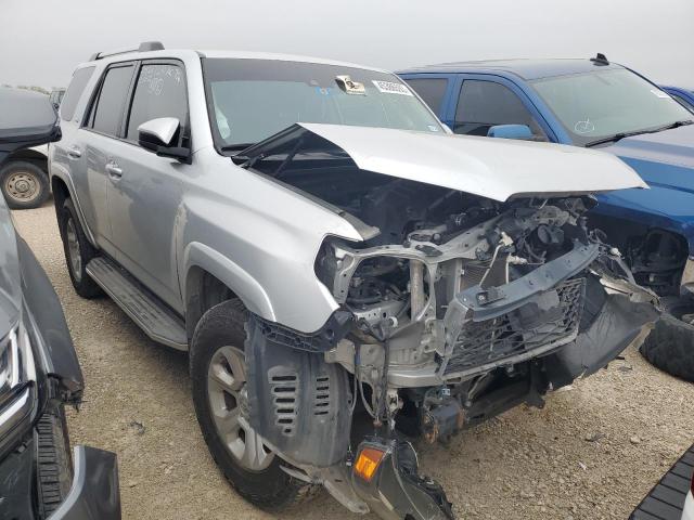 JTEBU5JR0L5749391 - 2020 TOYOTA 4RUNNER SR5/SR5 PREMIUM 银色 照片 4