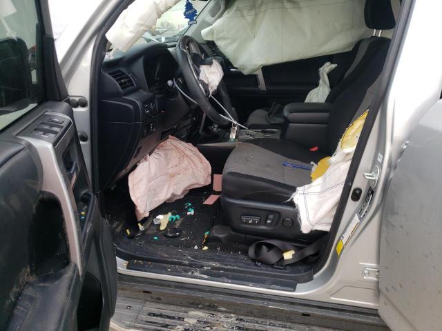 JTEBU5JR0L5749391 - 2020 TOYOTA 4RUNNER SR5/SR5 PREMIUM 银色 照片 7