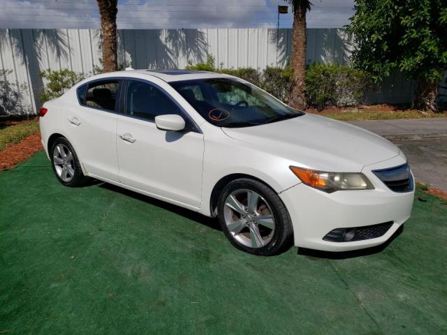19VDE1F73DE015093 - 2013 ACURA ILX 20 TECH WHITE photo 4