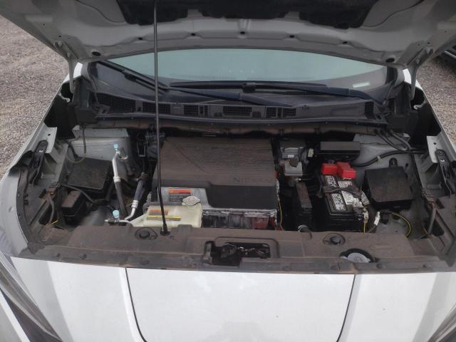 1N4AZ1CP0LC304947 - 2020 NISSAN LEAF SV SILVER photo 11