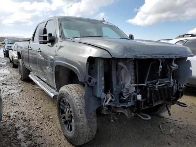 1GC4K1C87BF189734 - 2011 CHEVROLET SILVERADO K3500 LTZ GRAY photo 4