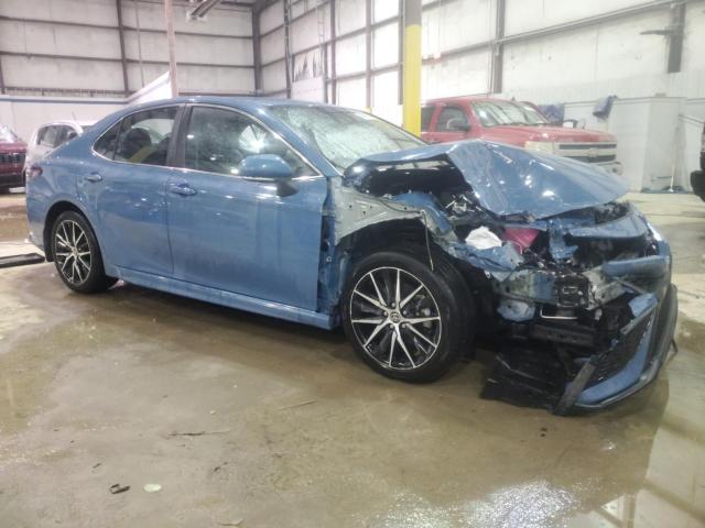 4T1G31AK4RU071456 - 2024 TOYOTA CAMRY SE NIGHT SHADE BLUE photo 4