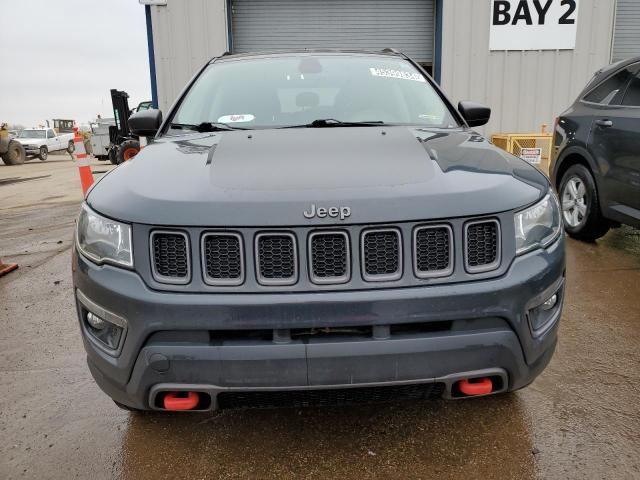 3C4NJDDBXJT143449 - 2018 JEEP COMPASS TRAILHAWK GRAY photo 5