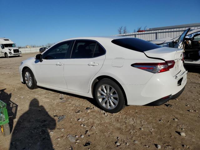 4T1B11HK8JU087668 - 2018 TOYOTA CAMRY L WHITE photo 2