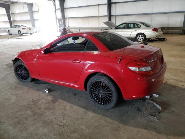 WDBWK54F27F167708 - 2007 MERCEDES-BENZ SLK 280 RED photo 2