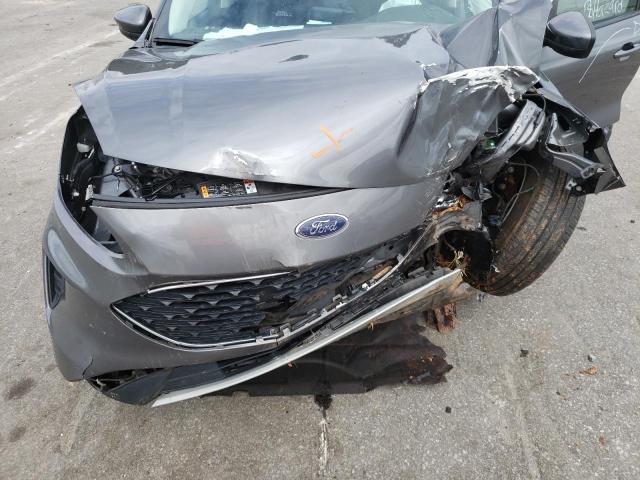 1FMCU0G65MUB01377 - 2021 FORD ESCAPE SE GRAY photo 11