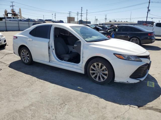 JTNB11HK5J3036831 - 2018 TOYOTA CAMRY L WHITE photo 4