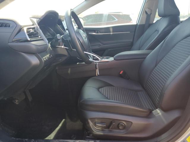 4T1G11AK3PU821299 - 2023 TOYOTA CAMRY SE NIGHT SHADE SILVER photo 7