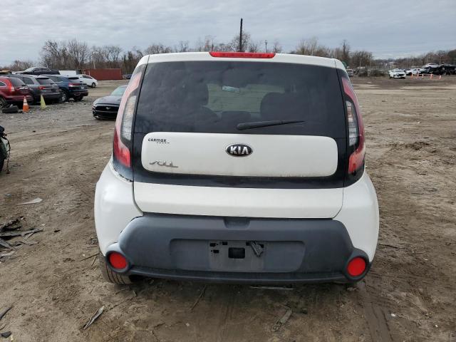 KNDJN2A20G7840699 - 2016 KIA SOUL WHITE photo 6