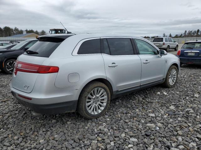 2LMHJ5ATXCBL54942 - 2012 LINCOLN MKT SILVER photo 3