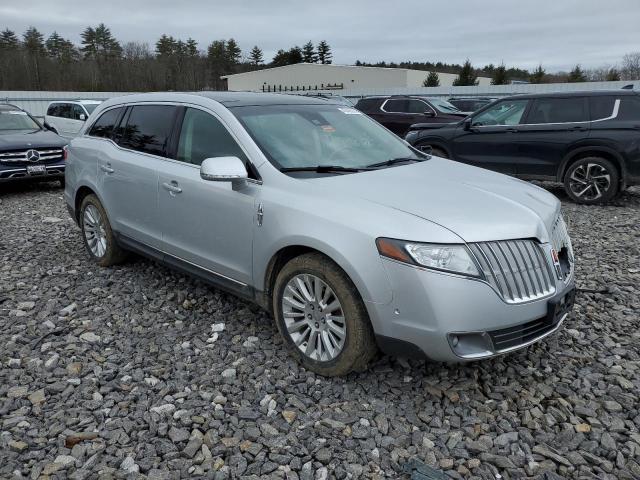 2LMHJ5ATXCBL54942 - 2012 LINCOLN MKT SILVER photo 4