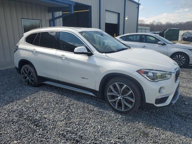 WBXHU7C39H5H36283 - 2017 BMW X1 SDRIVE28I WHITE photo 4