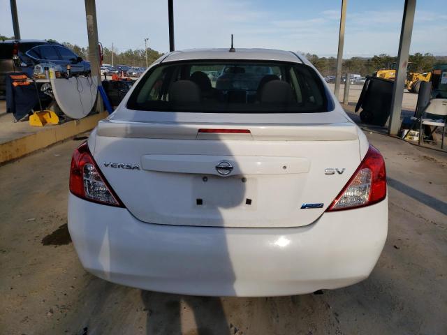 3N1CN7APXDL888318 - 2013 NISSAN VERSA S WHITE photo 6