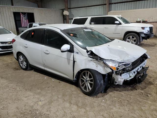 1FADP3F2XHL248263 - 2017 FORD FOCUS SE WHITE photo 4