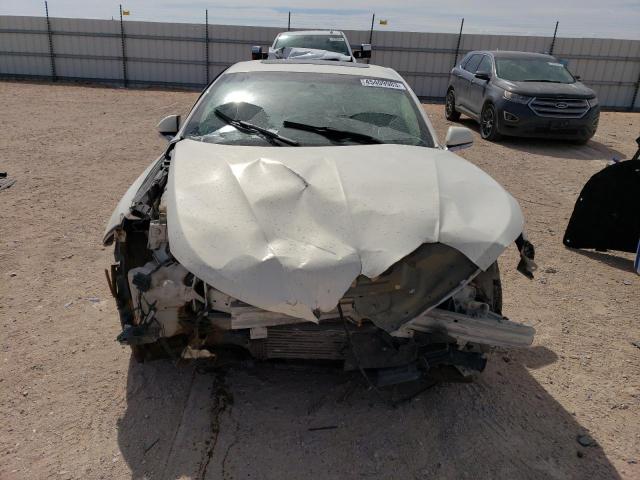 3LN6L2G97DR826993 - 2013 LINCOLN MKZ WHITE photo 5