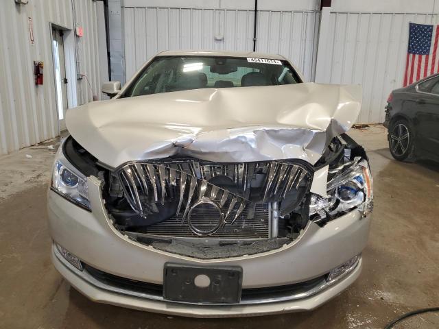 1G4GB5G33GF178574 - 2016 BUICK LACROSSE TAN photo 5