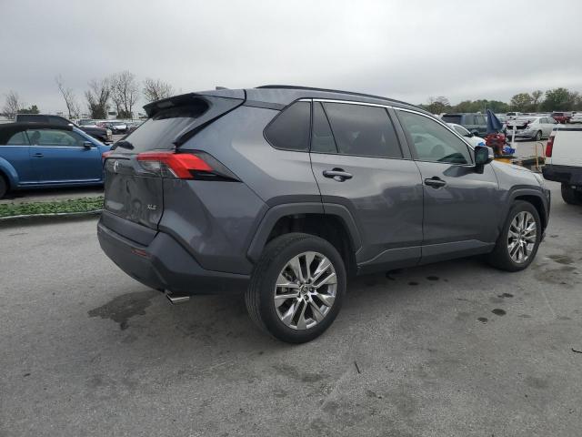 2T3C1RFV8MC115935 - 2021 TOYOTA RAV4 XLE PREMIUM GRAY photo 3