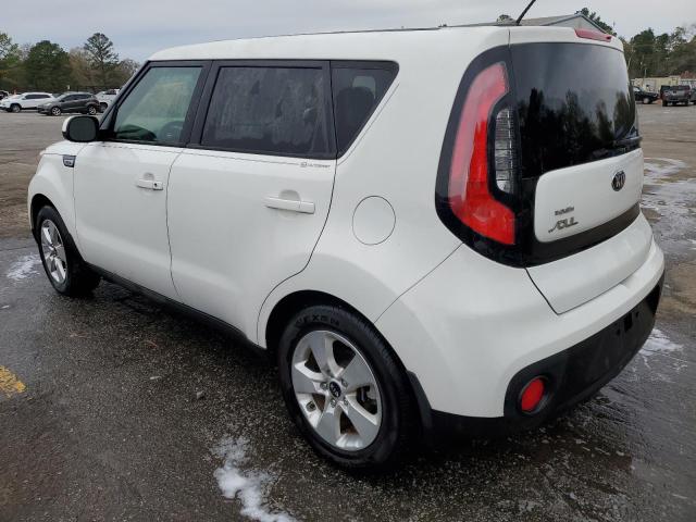 KNDJN2A2XJ7538859 - 2018 KIA SOUL WHITE photo 2