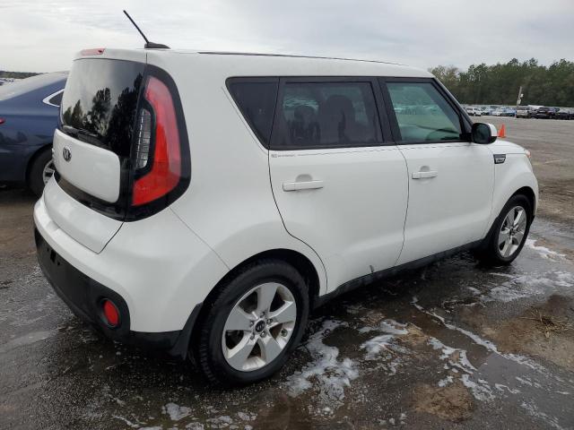 KNDJN2A2XJ7538859 - 2018 KIA SOUL WHITE photo 3