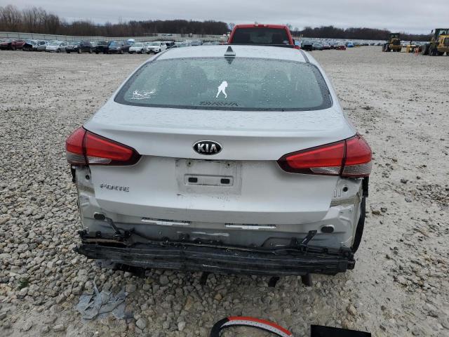 3KPFL4A77JE245455 - 2018 KIA FORTE LX SILVER photo 6