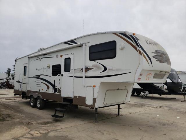 4YDF2982791532056 - 2009 KEYSTONE CAMPER WHITE photo 1