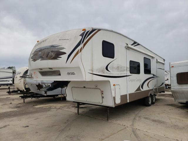 4YDF2982791532056 - 2009 KEYSTONE CAMPER WHITE photo 2