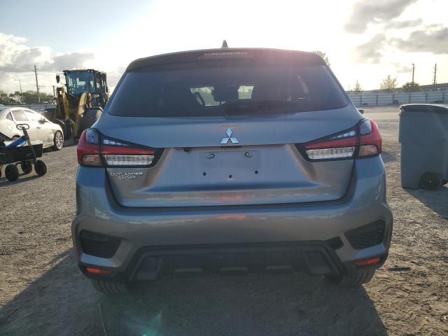 JA4APUAU1MU035213 - 2021 MITSUBISHI OUTLANDER ES GRAY photo 6