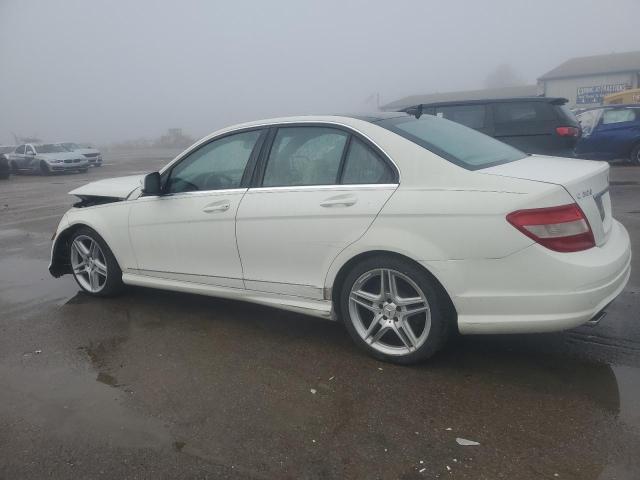 WDDGF54X89R058101 - 2009 MERCEDES-BENZ C 300 WHITE photo 2