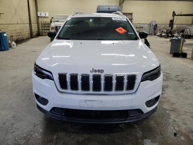 1C4PJLCB4KD114685 - 2019 JEEP CHEROKEE LATITUDE WHITE photo 5