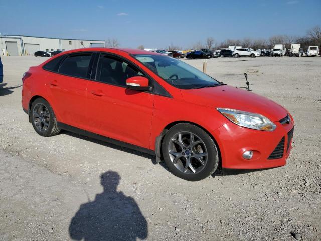 1FADP3F26EL136104 - 2014 FORD FOCUS SE RED photo 4