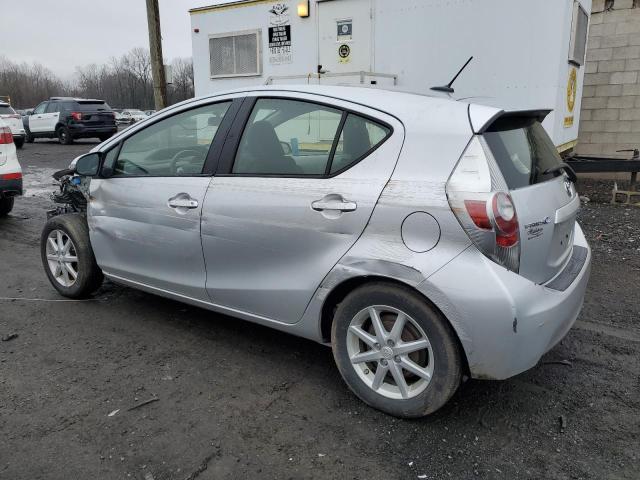 JTDKDTB30E1071450 - 2014 TOYOTA PRIUS C SILVER photo 2