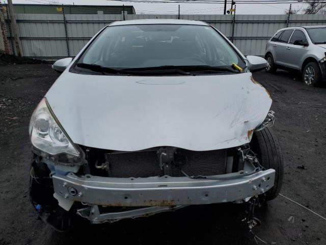 JTDKDTB30E1071450 - 2014 TOYOTA PRIUS C SILVER photo 5