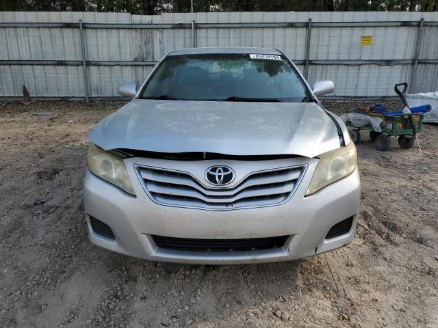 4T1BF3EK0BU660565 - 2011 TOYOTA CAMRY BASE SILVER photo 5