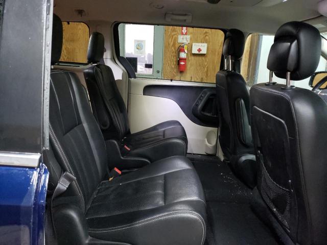 2C4RC1CG1FR674735 - 2015 CHRYSLER TOWN & COU TOURING L BLUE photo 11