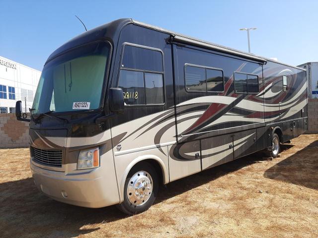 1F66F5DY8C0A05167 - 2013 THOR MOTORHOME BROWN photo 2