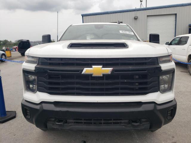 2GC4YLE76R1134806 - 2024 CHEVROLET SILVERADO K2500 HEAVY DUTY WHITE photo 5