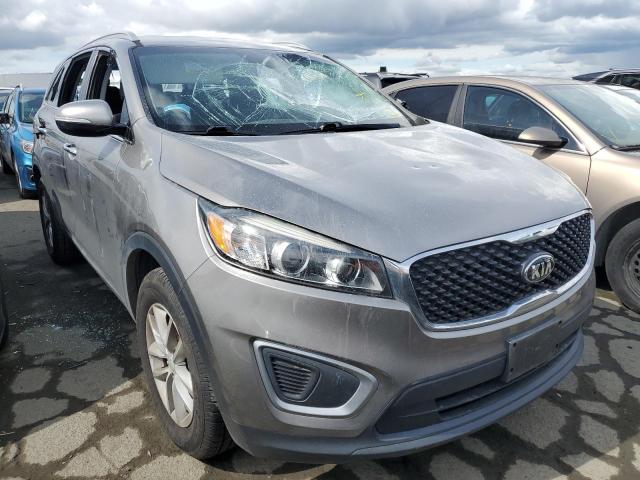 5XYPG4A32GG178975 - 2016 KIA SORENTO LX GRAY photo 4