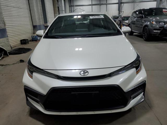 JTDS4RCE1LJ037646 - 2020 TOYOTA COROLLA SE WHITE photo 5